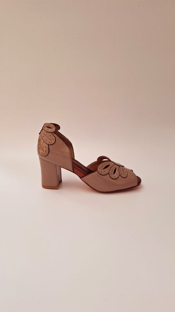 peep toe Borboleta argila com bronze