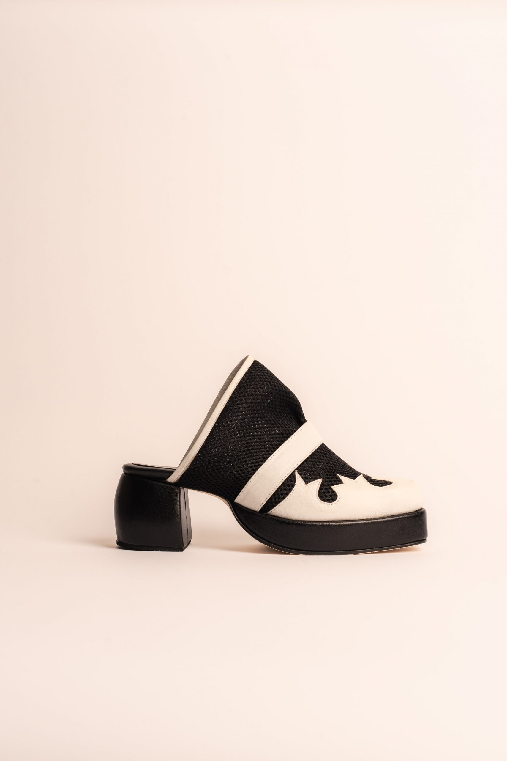 tamanco Felipa preto e branco